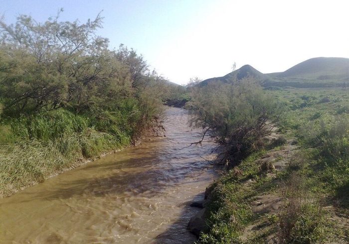 استفاده اجباری برخی روستاییان از آب‌های آلوده منطقه