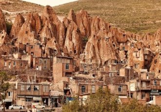 پاک‌سازی مسیر گردشگری روستای صخره‌ای کندوان به روستای زیرزمینی حیله‌ور