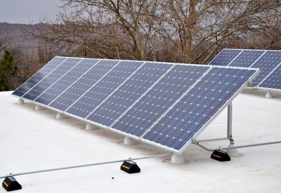 نصبِ ۵۰ دستگاه پنل خورشیدی در روستاها