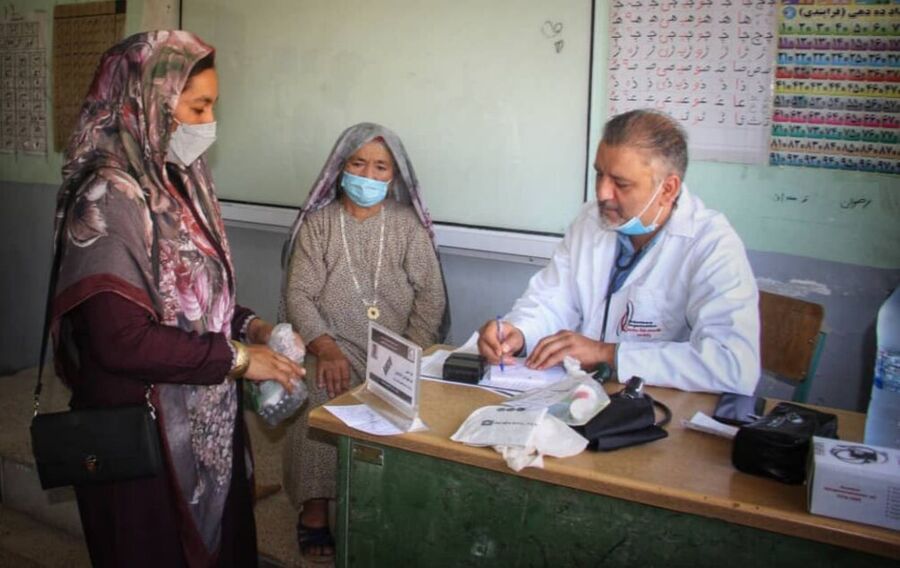 پزشکان کاروان سلامت، بیماران روستای مرزی نارلیداغ را ویزیت کردند