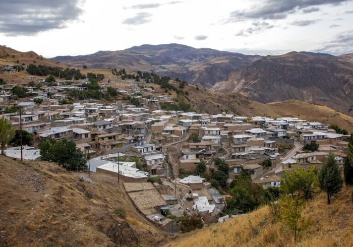 رفع مشکلات زیرساختی روستاهای قم در سفر دور دوم رئیس جمهور اولویت دارد