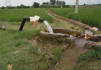 رفع مشکل ۱۰ ساله آب چهار روستای شهرستان سرخس
