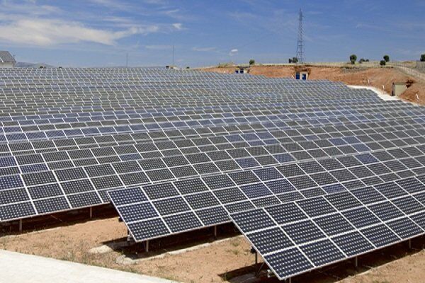 نیروگاه‌های خورشیدی منبع درآمدی برای روستاهای ایلام
