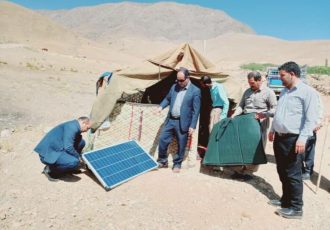 ۸۰ دستگاه پنل خورشیدی به اهالی روستاهای احمد فداله دزفول اهدا شد