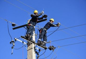 بهسازی شبکه برق ۱۰ روستای شهرستان فلارد