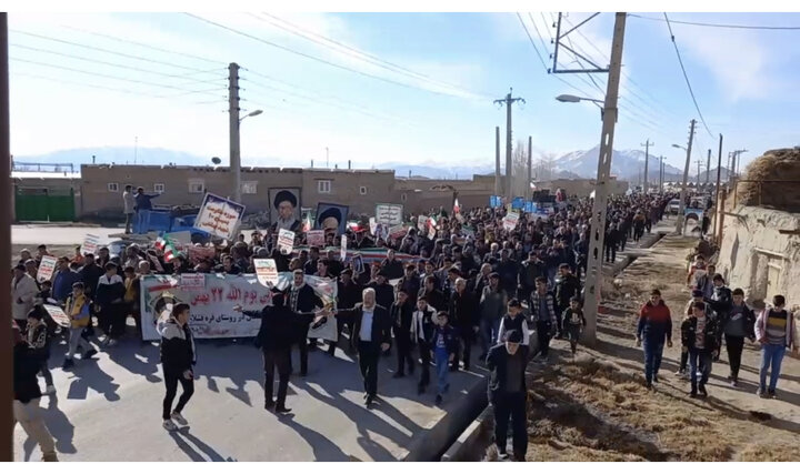 راهپیمایی پرشور انقلابی مردم روستای قره قشلاق سلماس